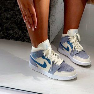 Jordan 1 mid , Mixed Textures Blue
